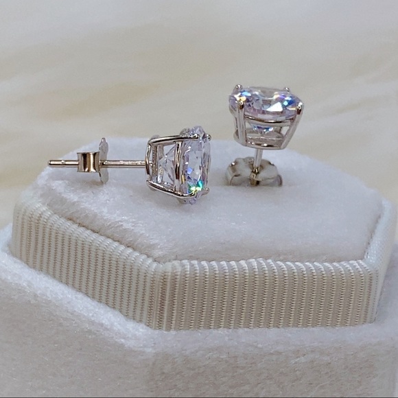 14k white gold diamond stud earrings round cut D VSS1 over - Picture 7 of 11